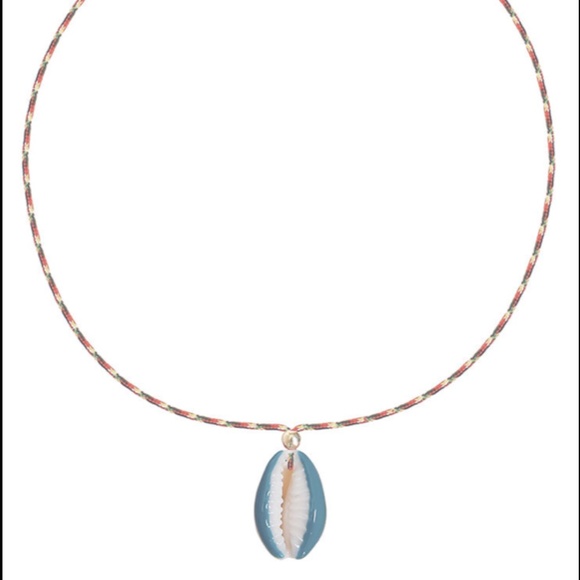 Shell Painted Bracelet - Picture 4 of 6